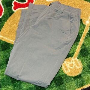 Under Armour Loose Men's Gray Golf Pants Sz 32/30